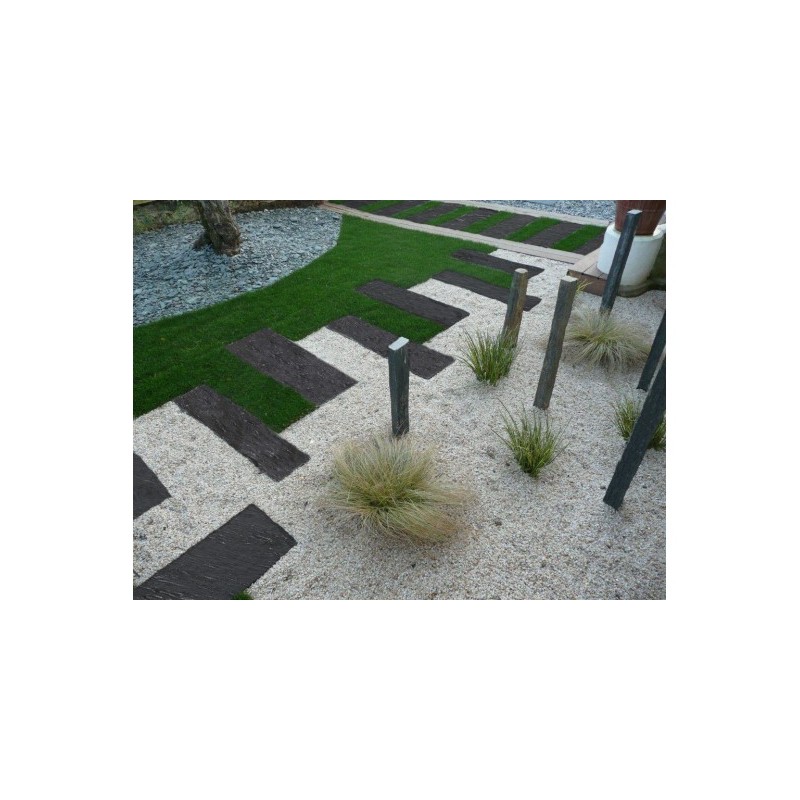 Allée originale en dalle ardoise 100x30 cm