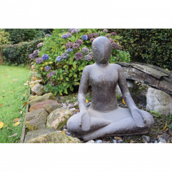 sculpture en pierre lisse femme yoga