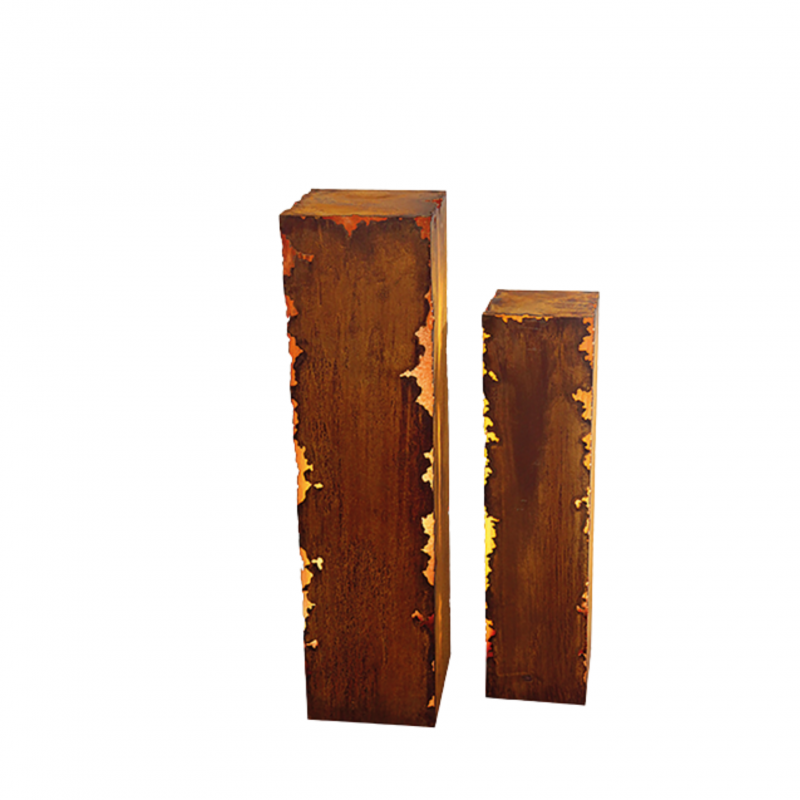 Colonne déco métal pour le jardin
