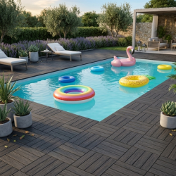 Contour piscine en dalle carrée 40x40 cm imitation bois imputrescible