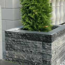 Jardinière en bloc muret pierre bleue