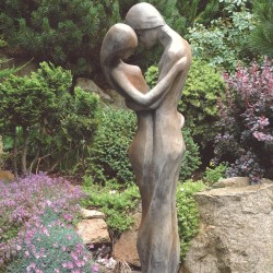 statue couple amoureux