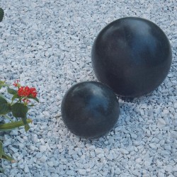 Spheres pierres noires decoration jardin