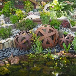 Composition de 3 boules déco jardin en acier rouillé plantes et ardoises